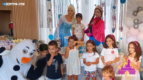 Show Cover Frozen e Princesas (11) 97798-3712 Festas e Eventos